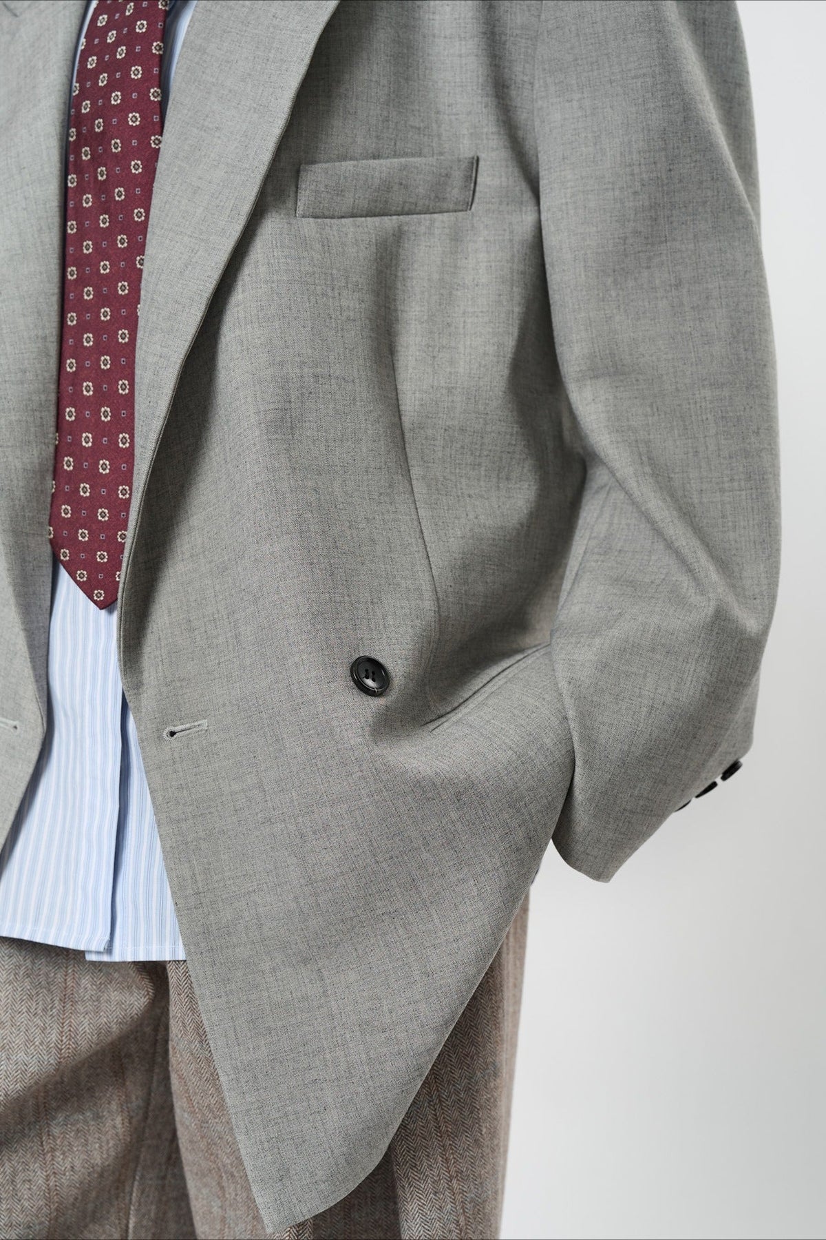 Akira blazer med markerte skuldre