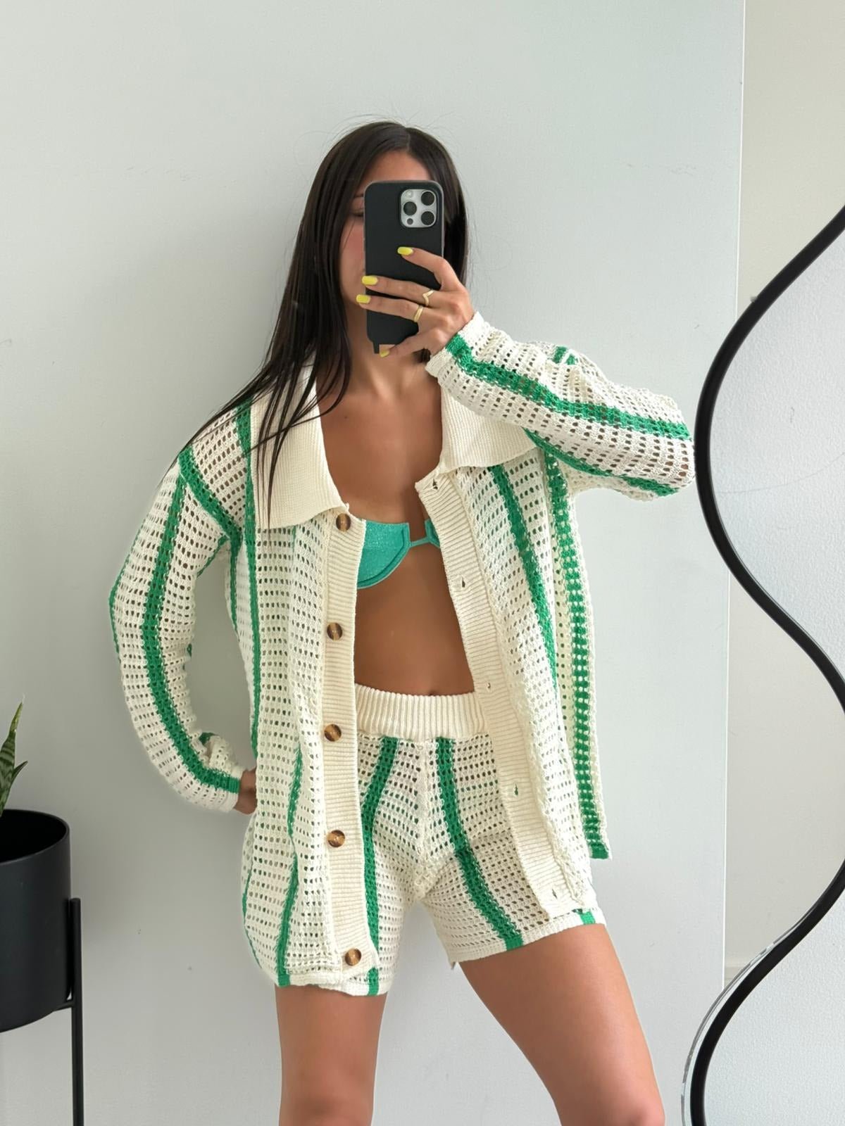 Ana heklet todelt sett med striper
