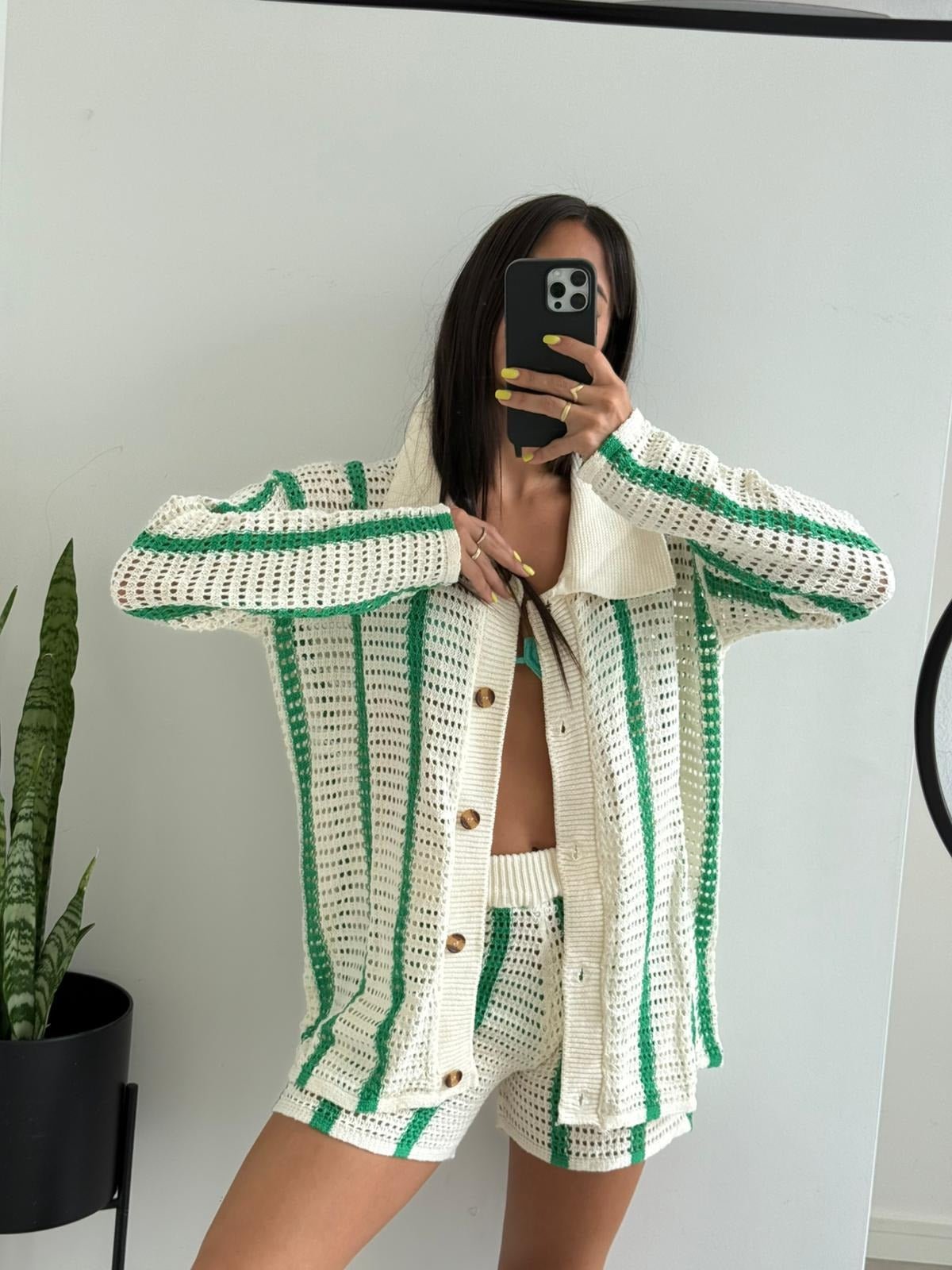 Ana heklet todelt sett med striper
