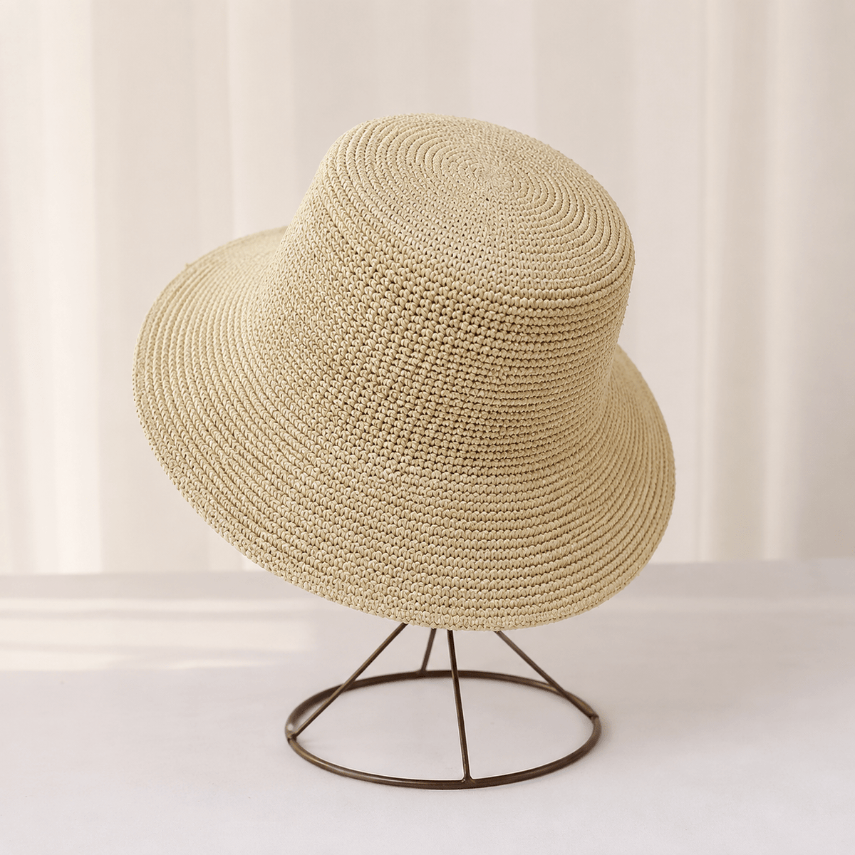 Ariel bøttehatt i raffia
