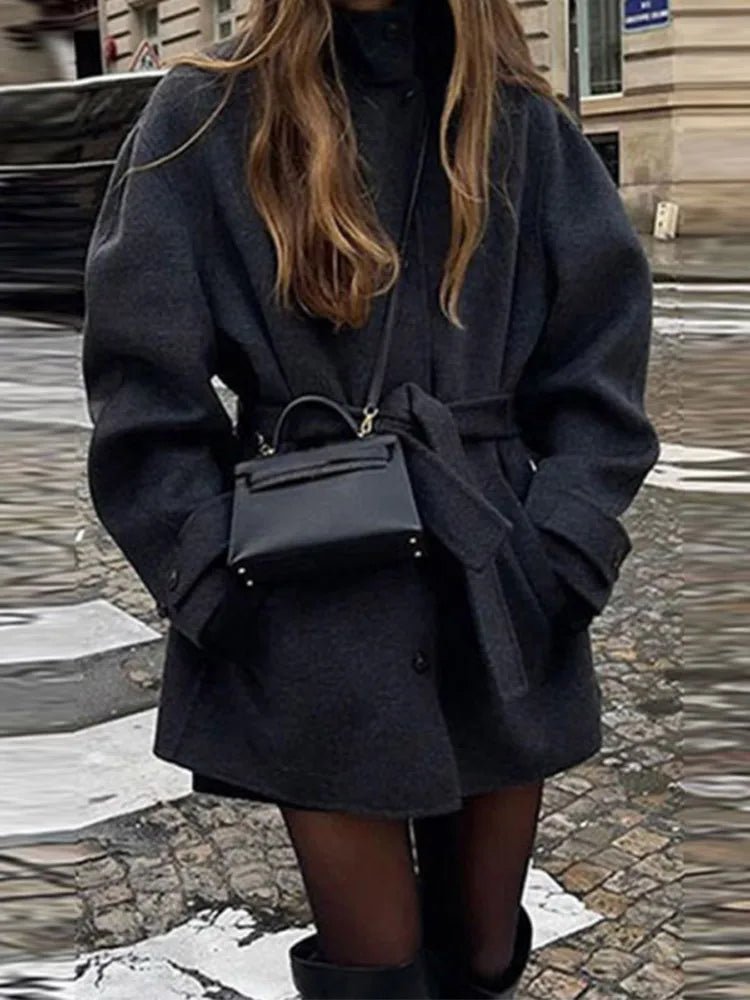Ashley kort kåpe med ståkrage