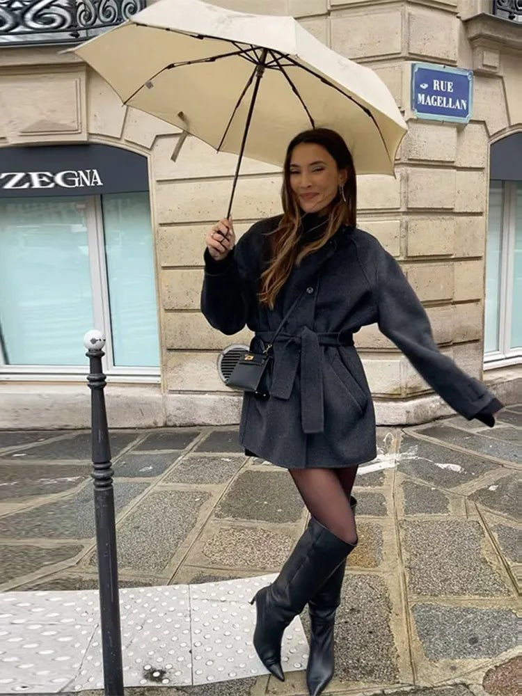 Ashley kort kåpe med ståkrage