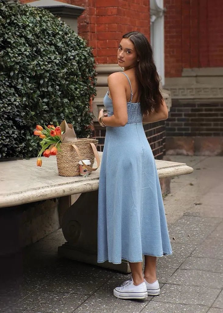 Brianna denim-midikjole med korsettliv