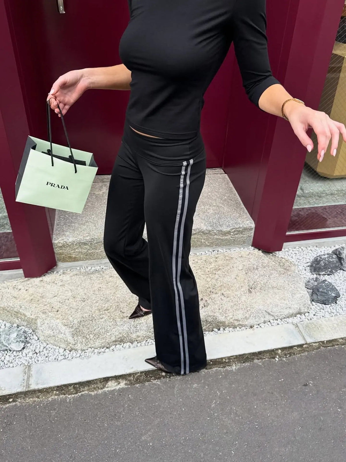 Charis utsvingte yogabukser med lavt liv