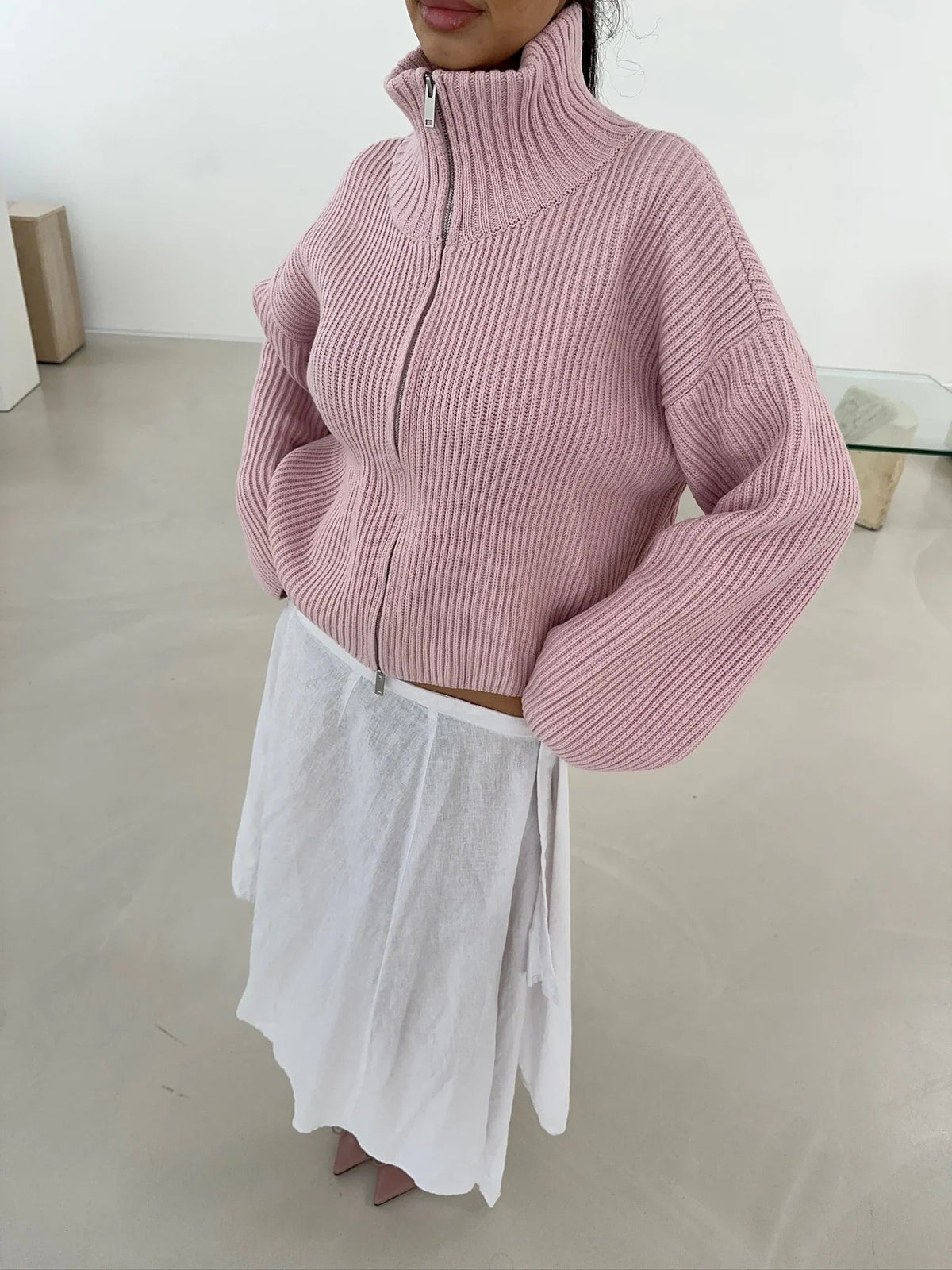Daniela oversized ribbestrikket genser med glidelås
