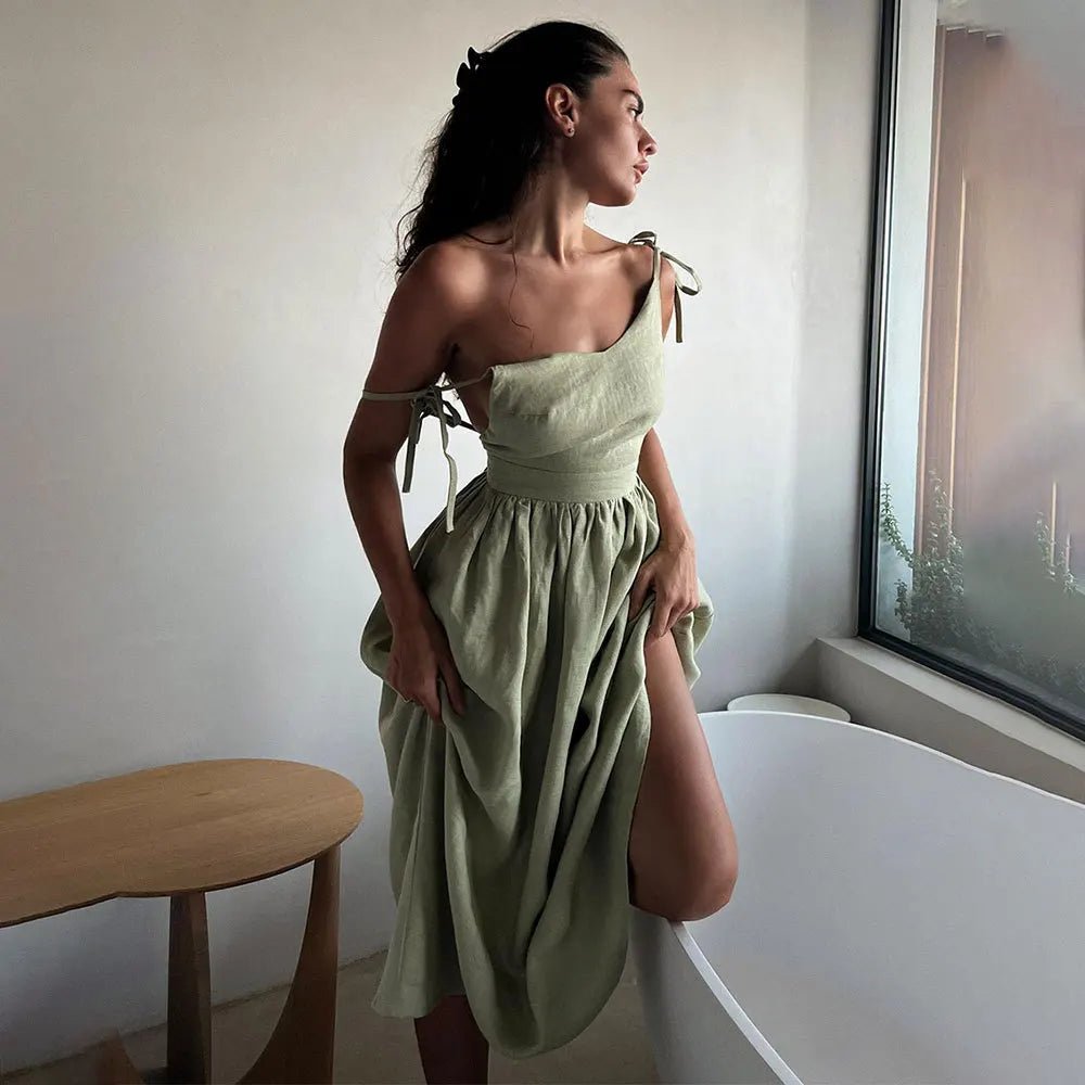 Elisabeta midikjole med åpen rygg og knytebånd
