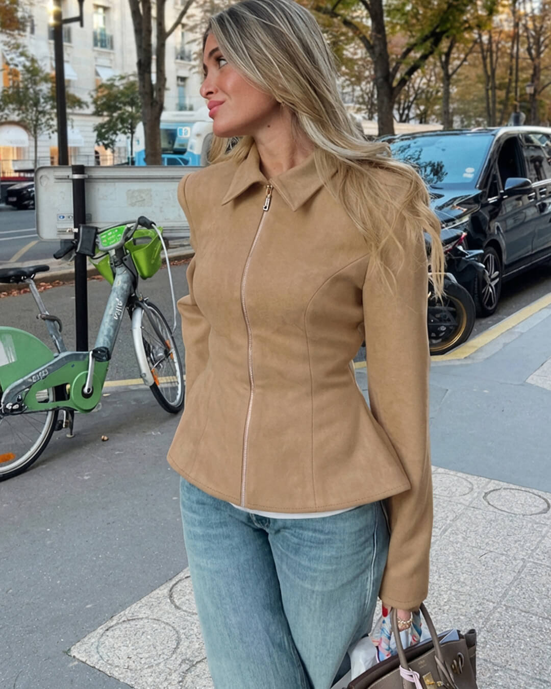 Ella jakke i imitert semsket skinn