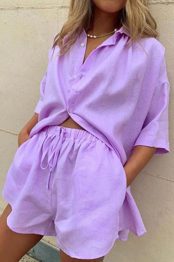 Erica-sett med bluse med knepping og shorts