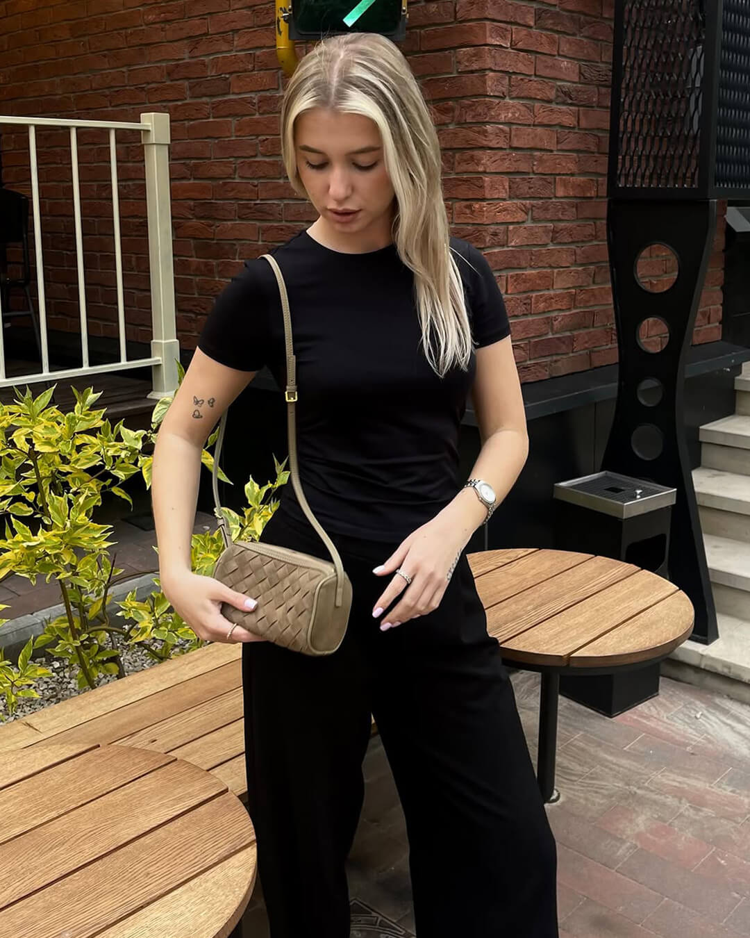 Eva-vevd veske i semsket skinn