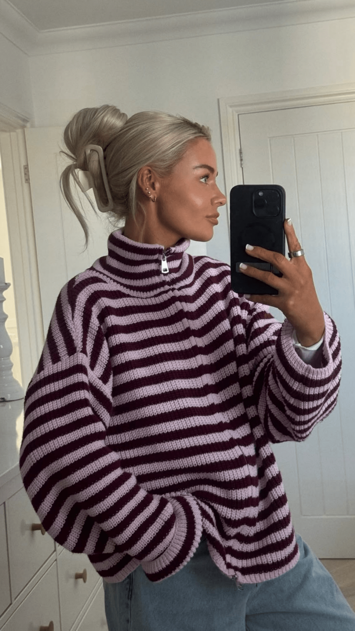 Hanna stripete strikkegenser med høy hals