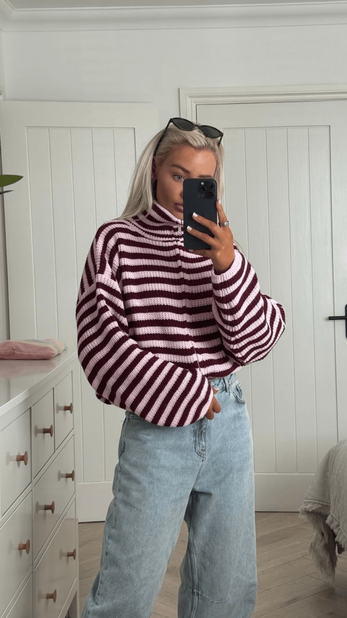Hanna stripete strikkegenser med høy hals