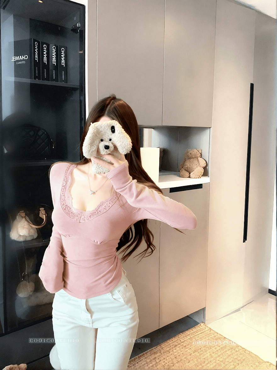 Jaiden Lace V-Neck Slim-Fit Top