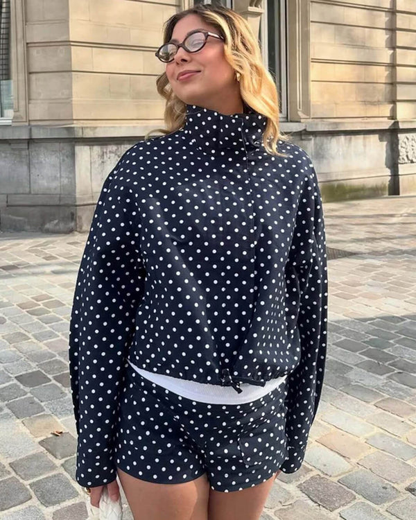Janelle jakke med høy krage og snøring