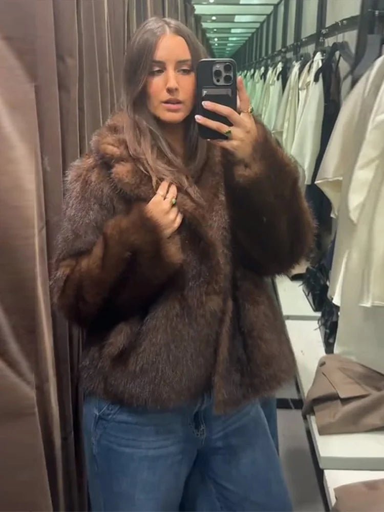Jenny vendbar skinnjakke i imitert pels
