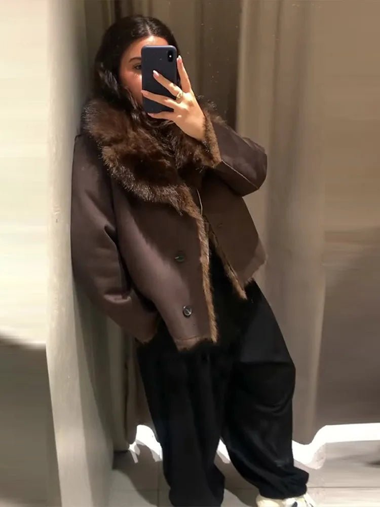 Jenny vendbar skinnjakke i imitert pels