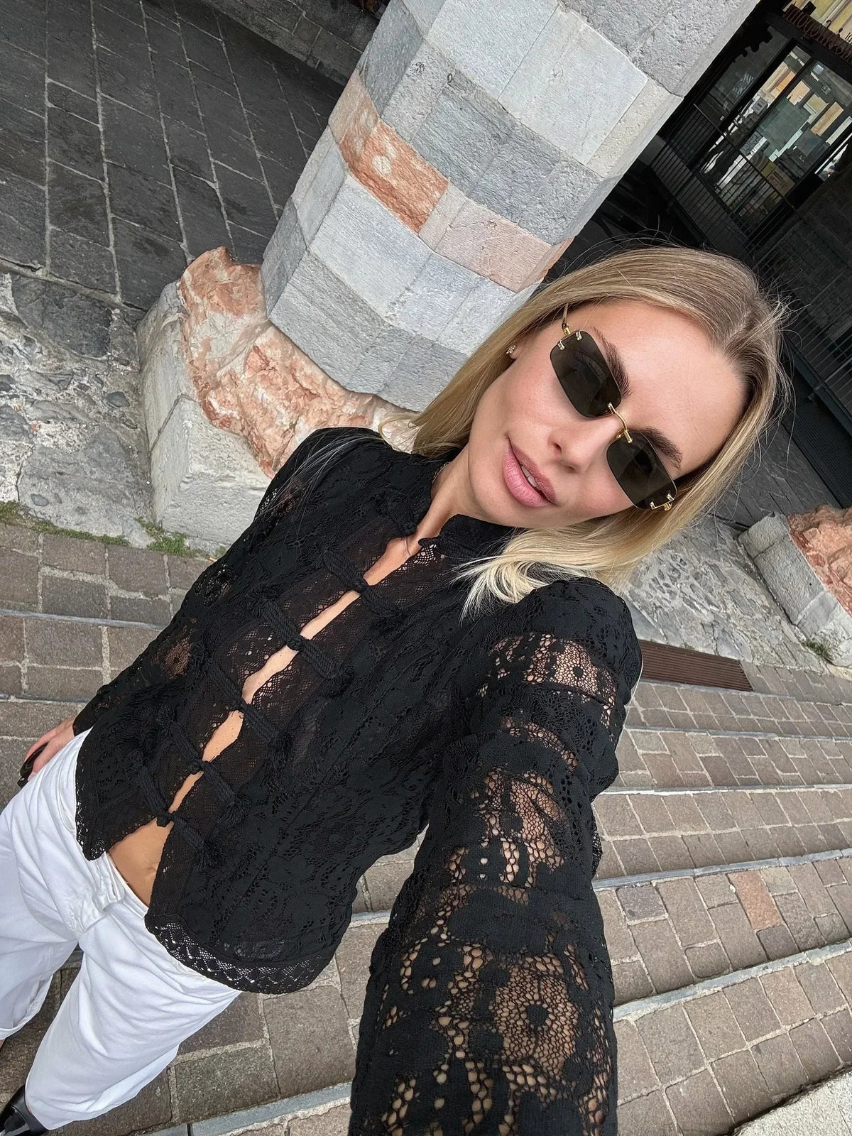 Katalina blondebluse med puffermer