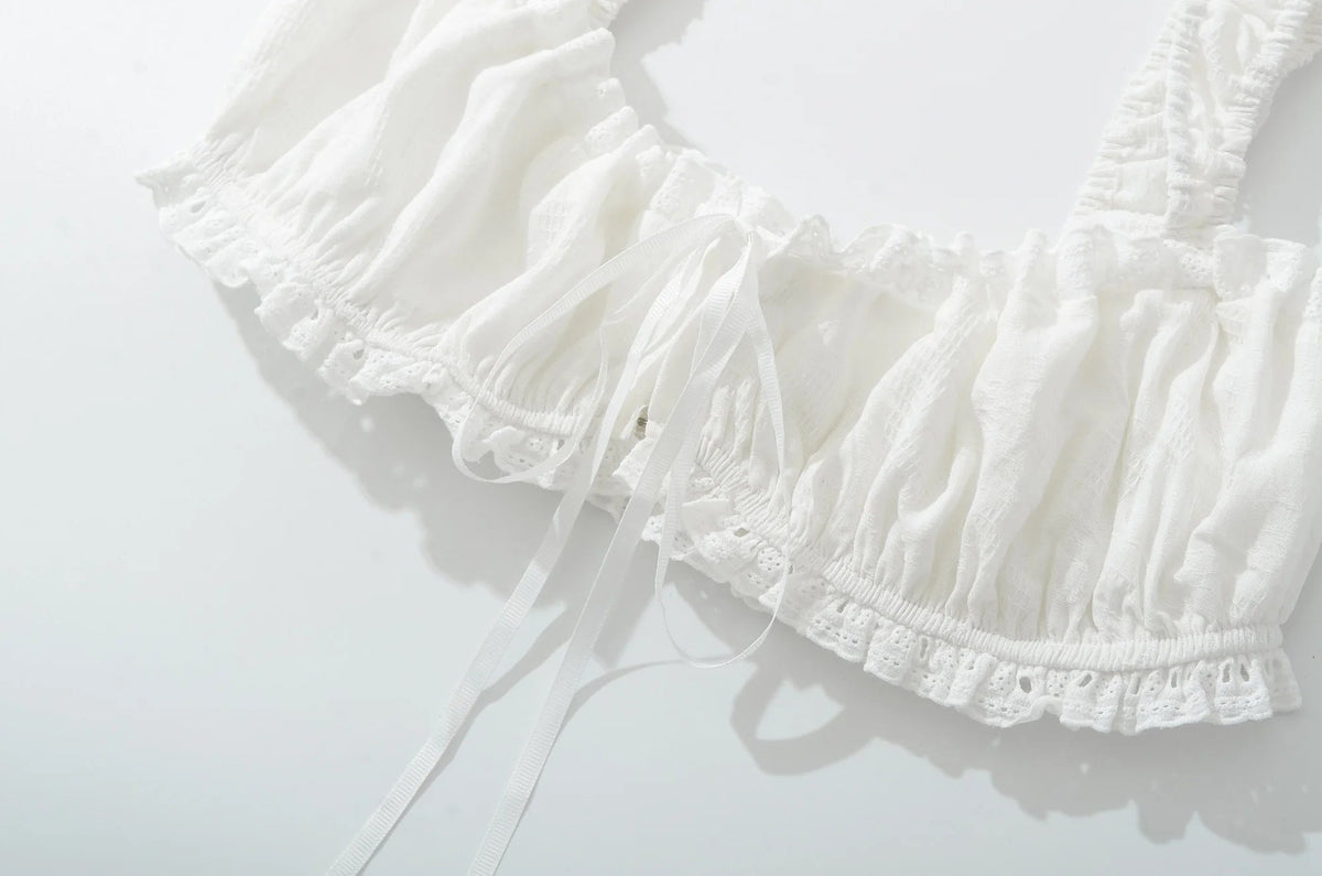 Keila sett med bralette og maxiskjørt