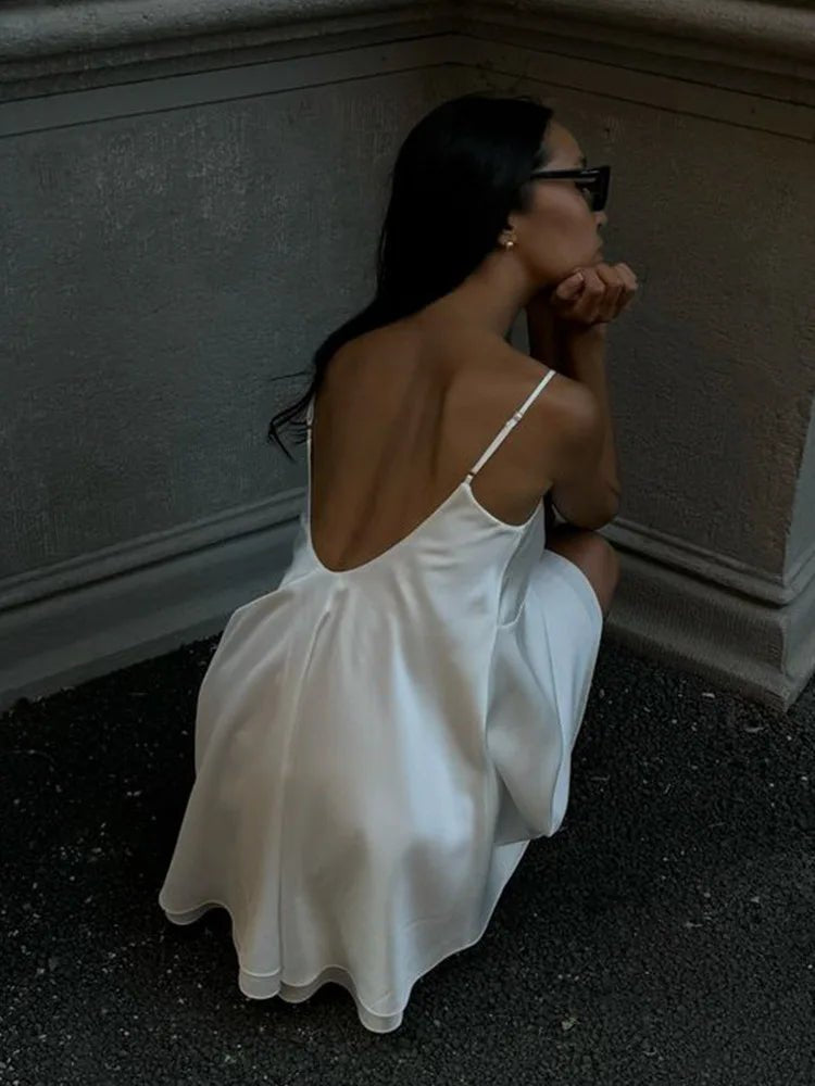 Kimberly sateng-minikjole med camisole-stropper