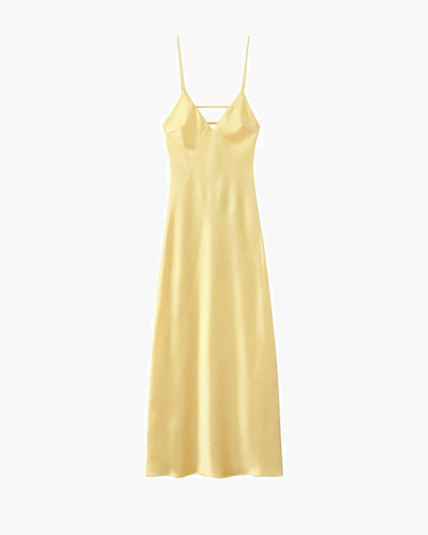 Kirra ryggfri satengmaxikjole