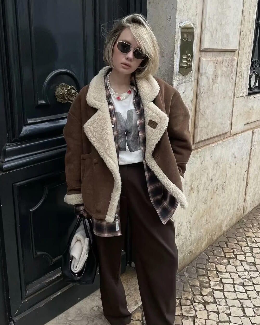 Leona jakke i kunstskinn