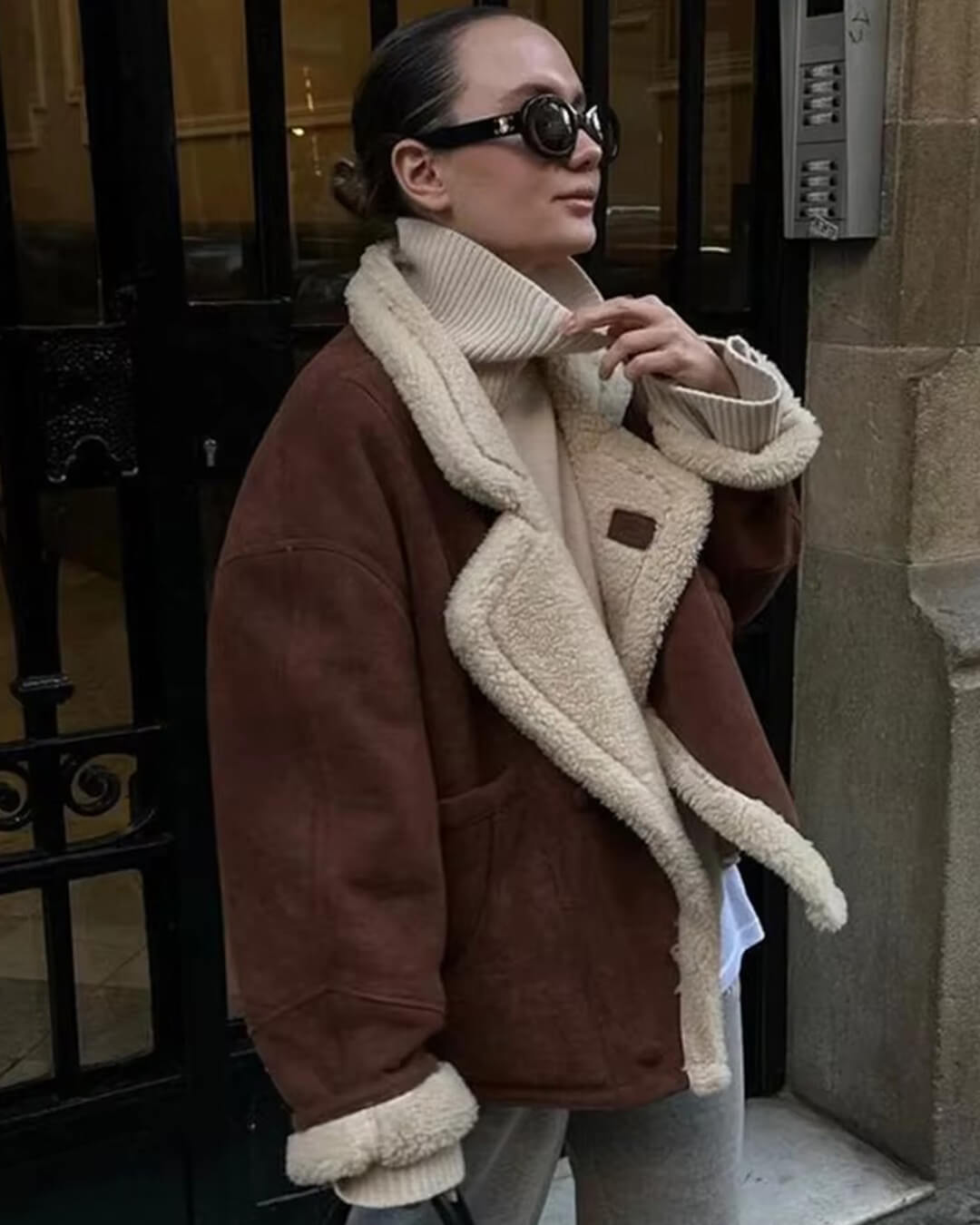 Leona jakke i kunstskinn