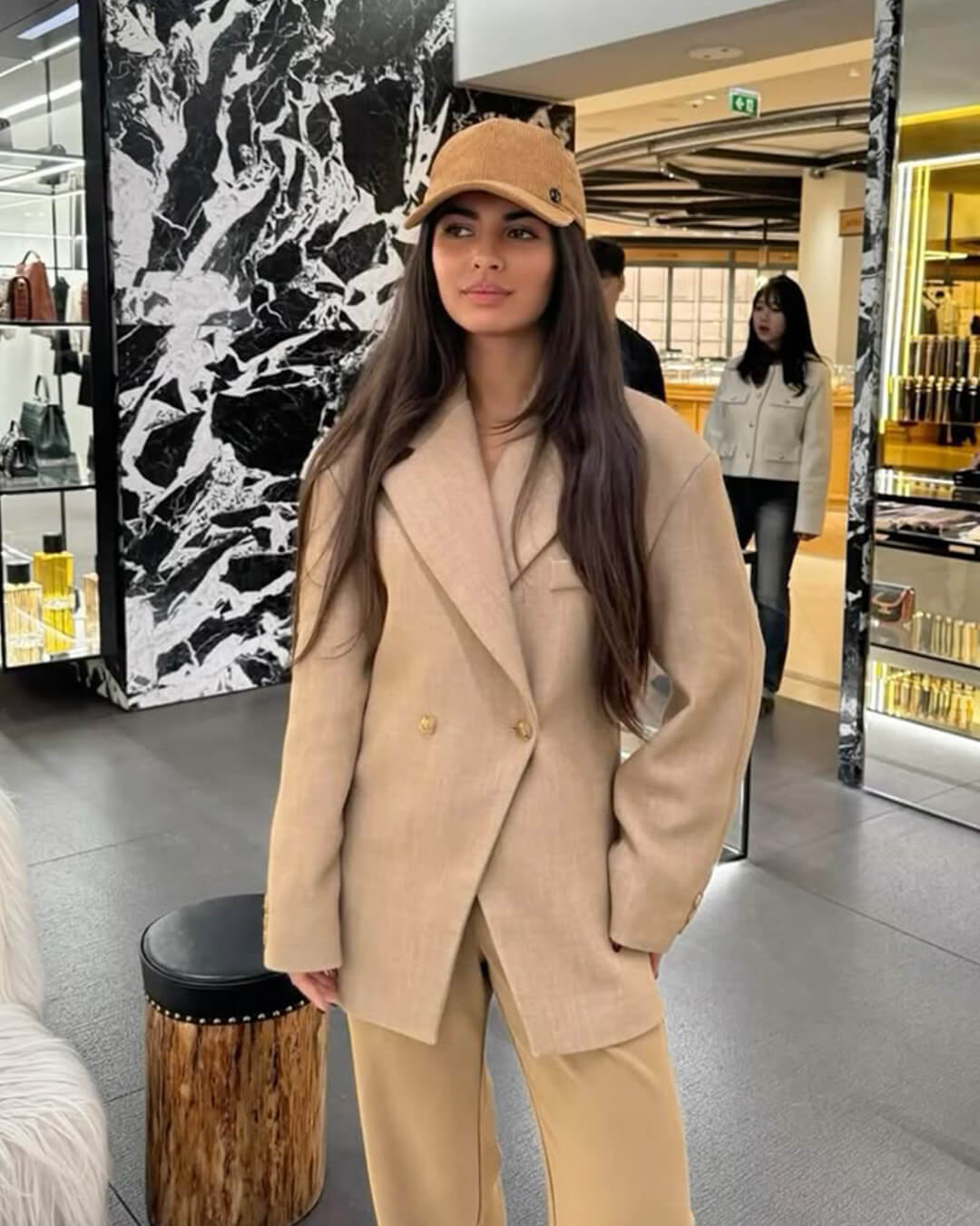 Myrna innsvinget blazer med slag