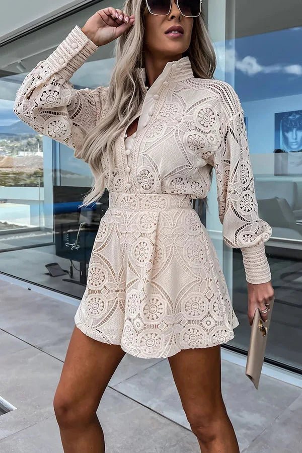 Natalie matchende sett med brodert blondespets