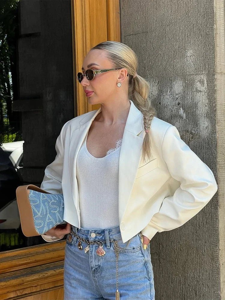 Olga kort dressjakke med skulderputer