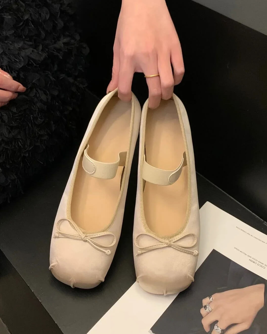 Pamela ballerinasko i sateng med sløyfe