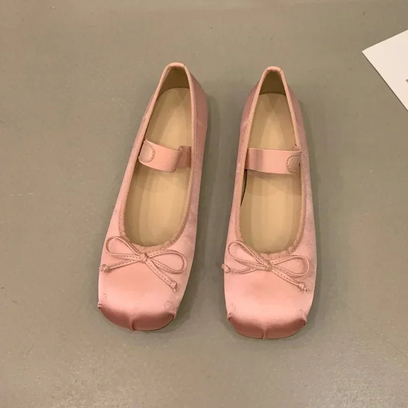 Pamela ballerinasko i sateng med sløyfe