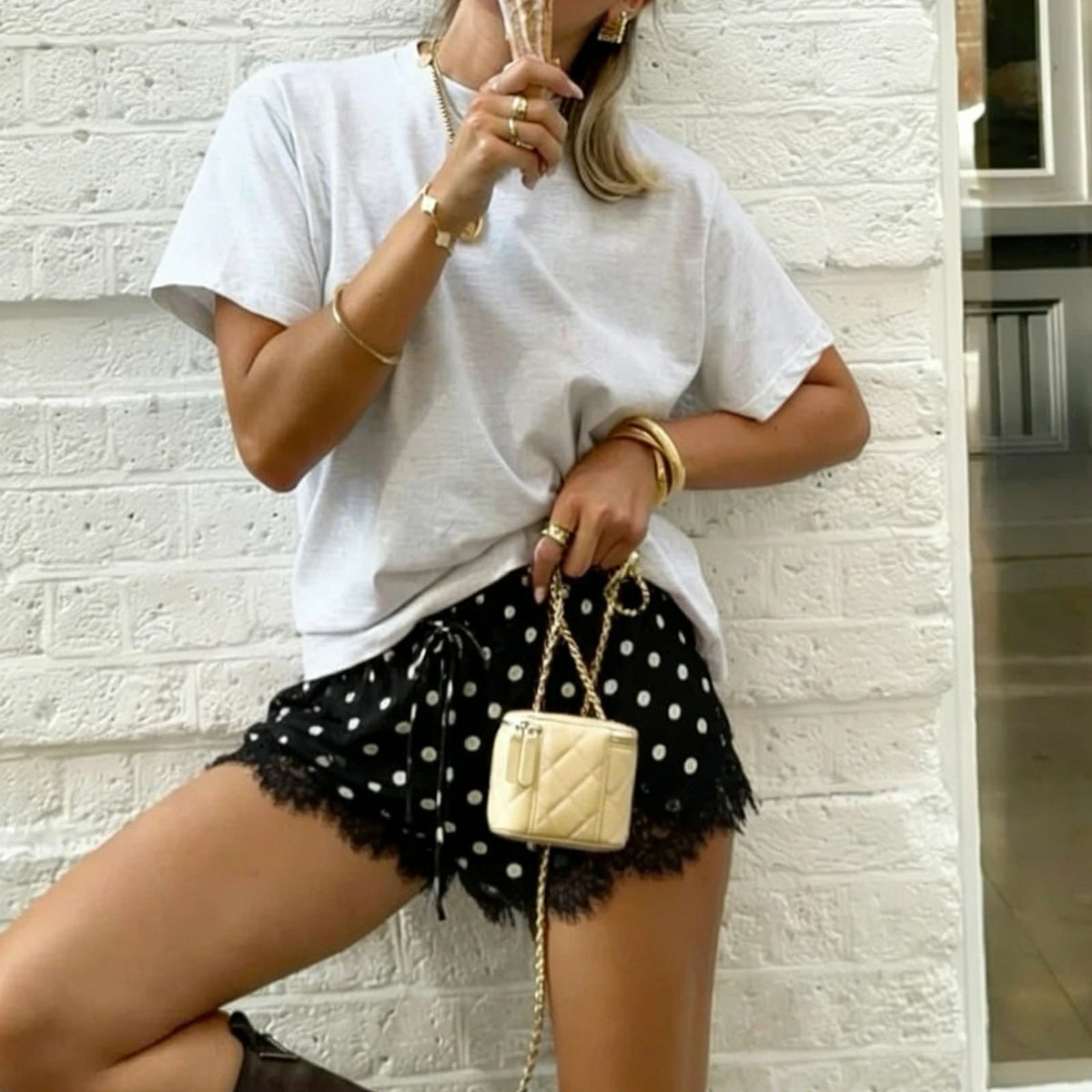 Paula svart satengshorts med polkadotter