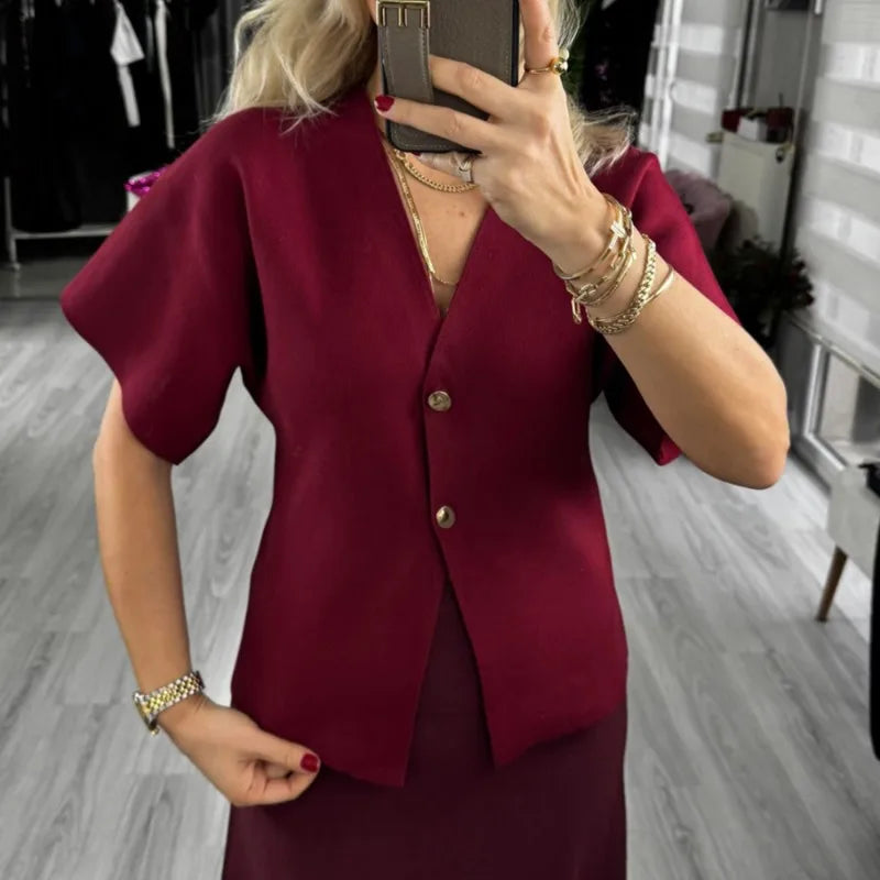 Ribbestrikket cardigan med V-hals og knapper