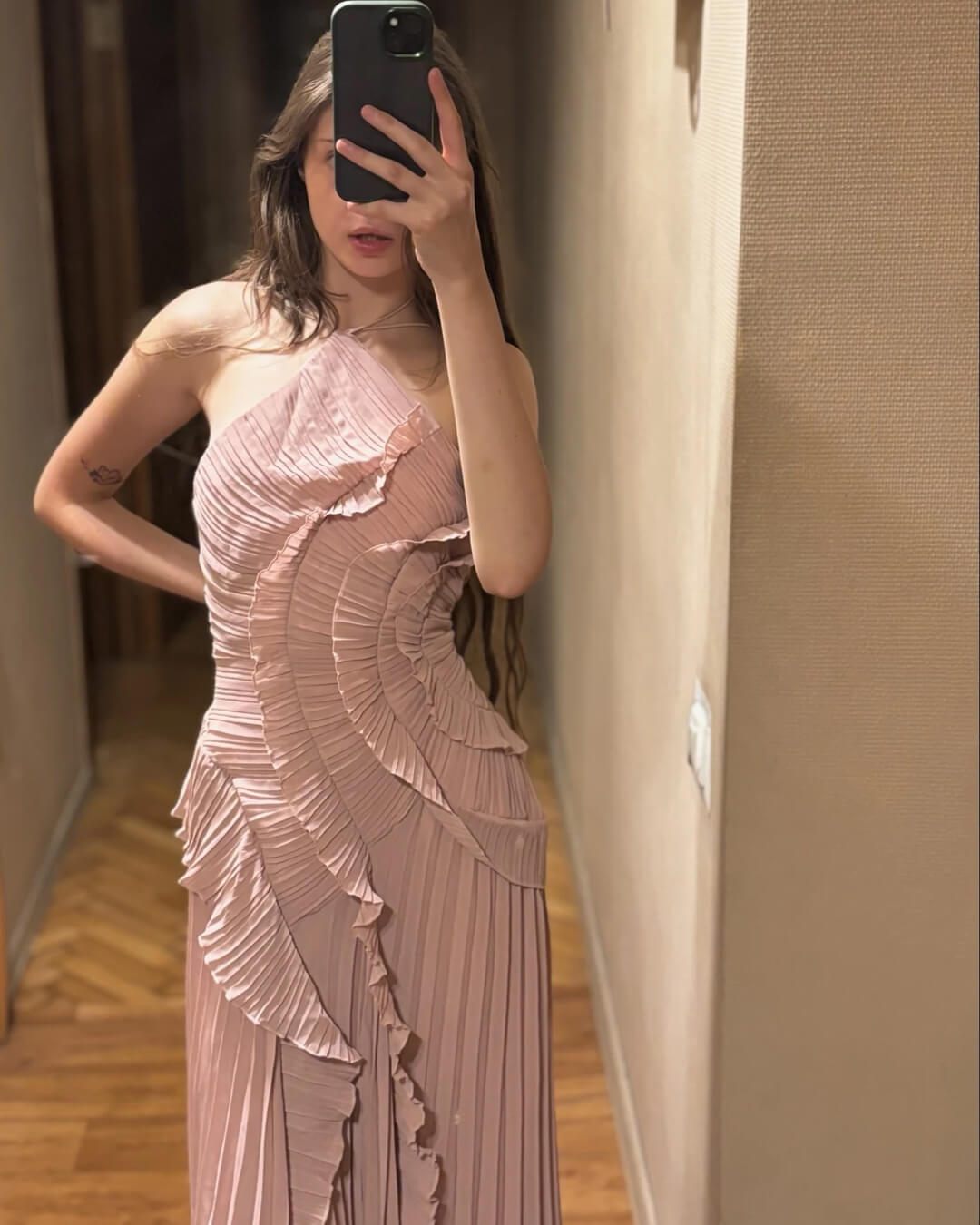 Ruffa kjole i volangt tyll