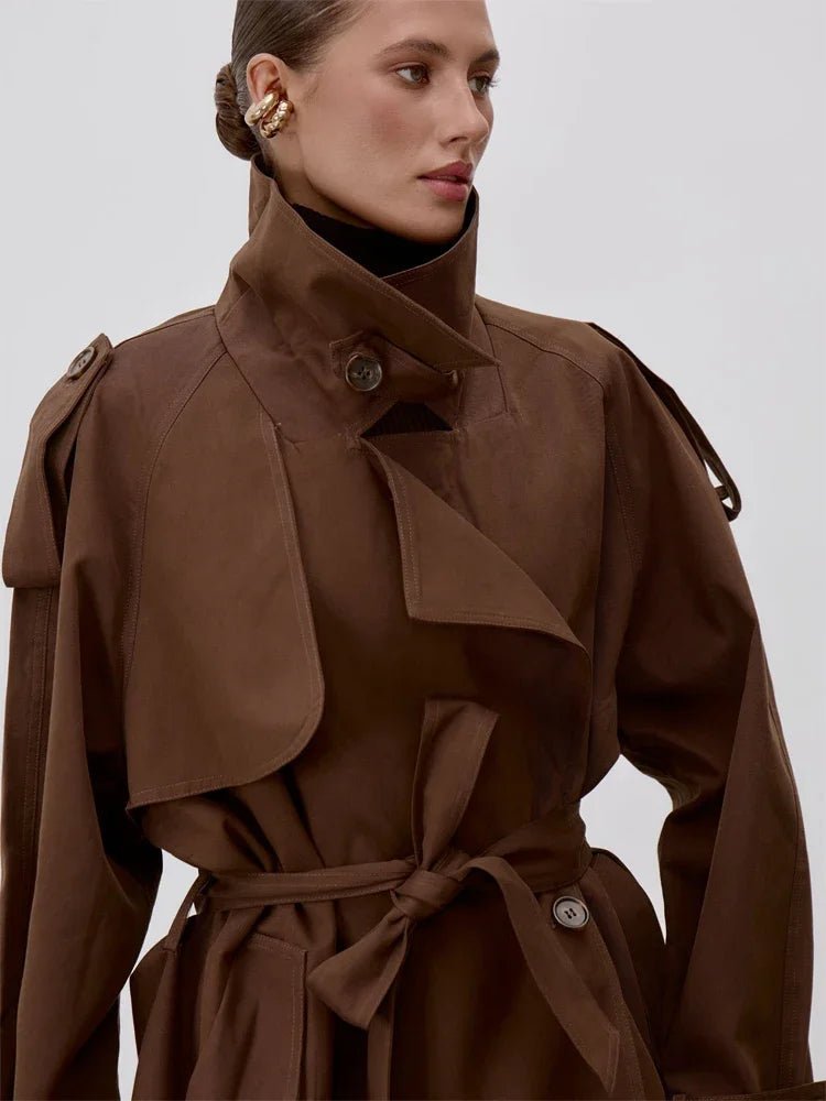 Sonia trenchcoat med snøring og ståkrage