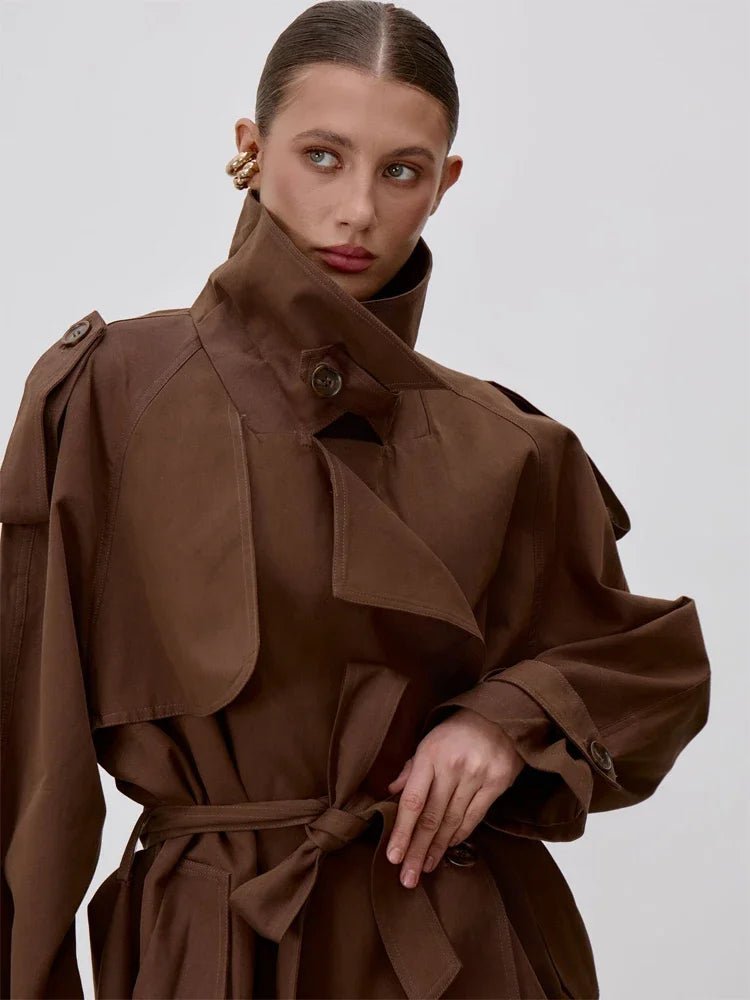 Sonia trenchcoat med snøring og ståkrage
