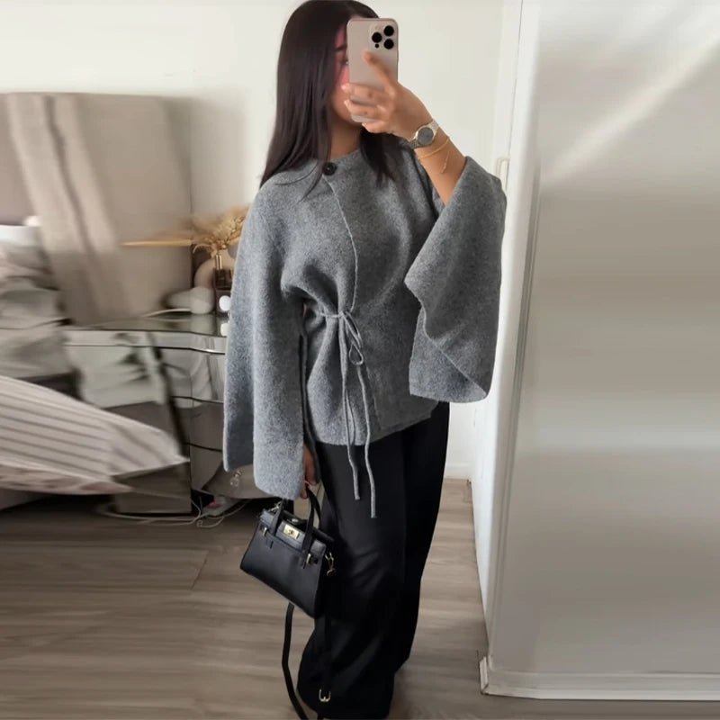 Suzette cardigan med splitt og flaggermusermer