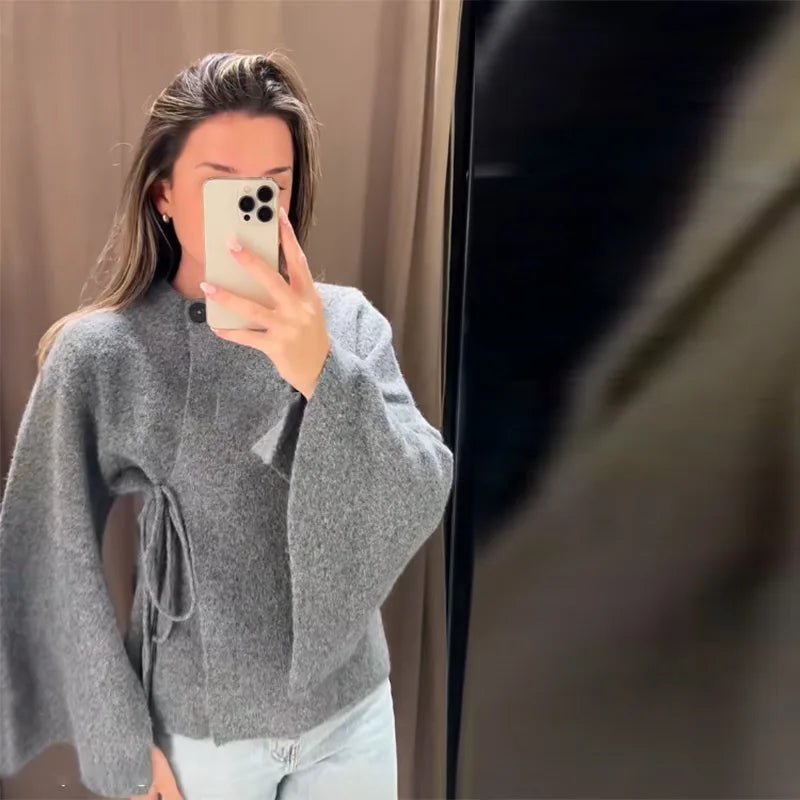 Suzette cardigan med splitt og flaggermusermer