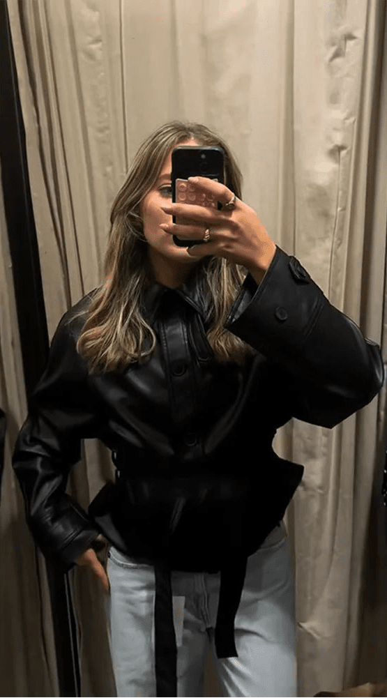 Tabitha jakke i imitert skinn med belte