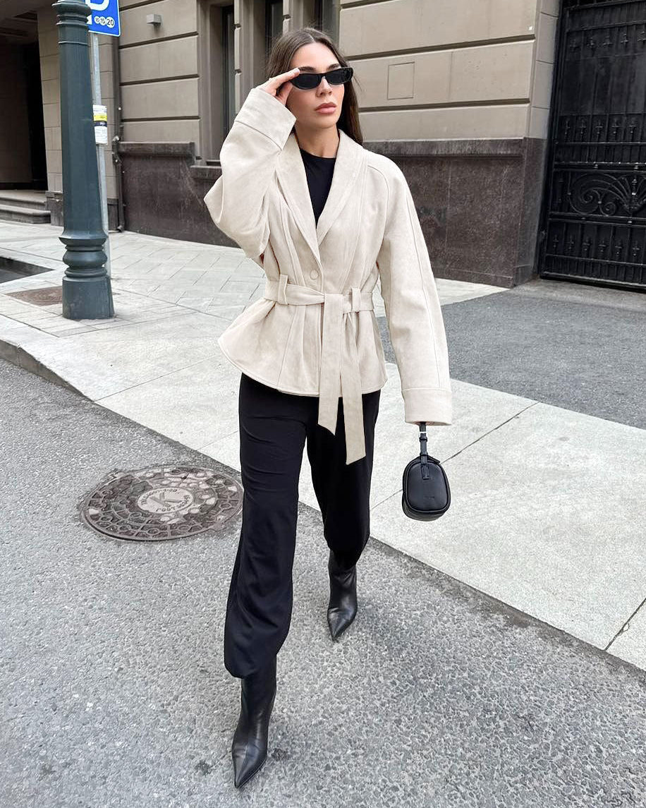 Teresa trenchcoat i semsket skinn med belte