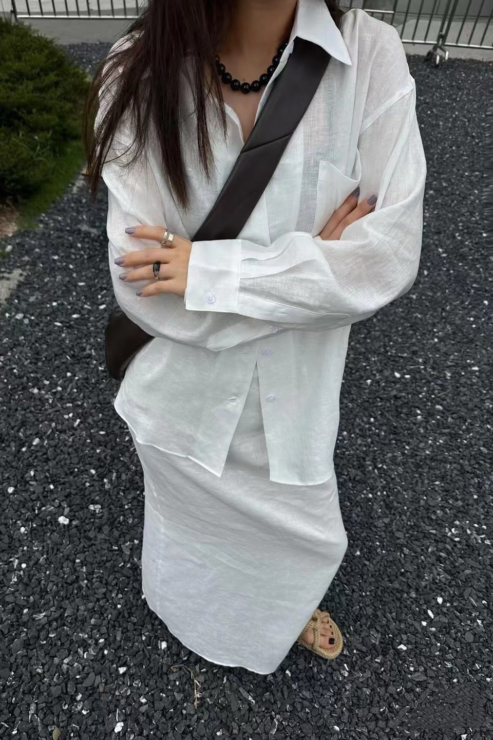 Xenia bluse med løs passform og lange ermer