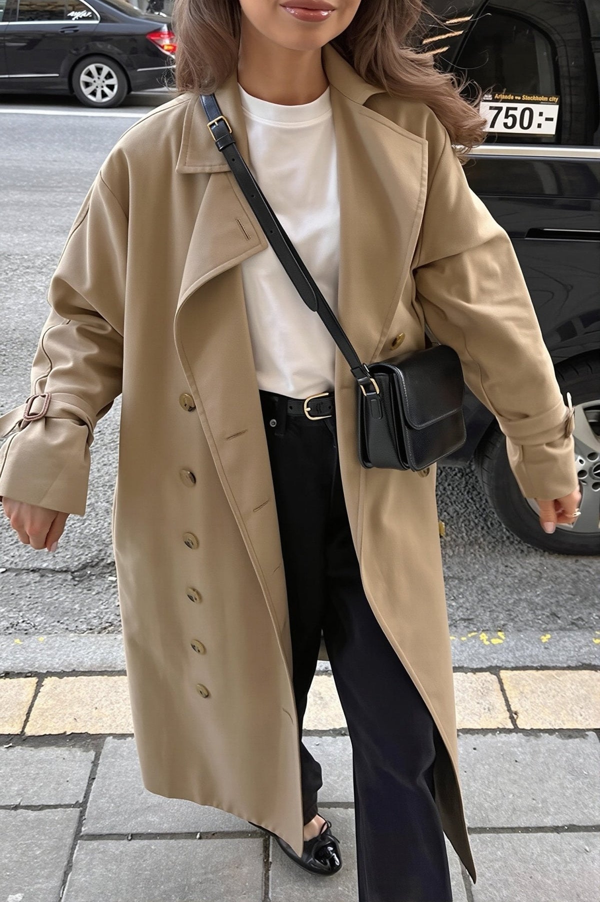 Vera Double-Breasted Trench Coat in beige – styled look